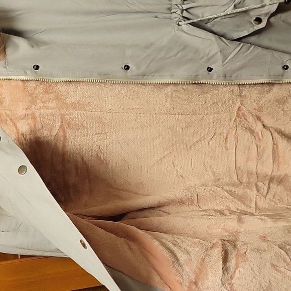 Women's Gray Coat Pink Fur Trim 23" Underarm x 24: Hip x 29" Shoulder/Hem 2xl - Picture 4 of 11